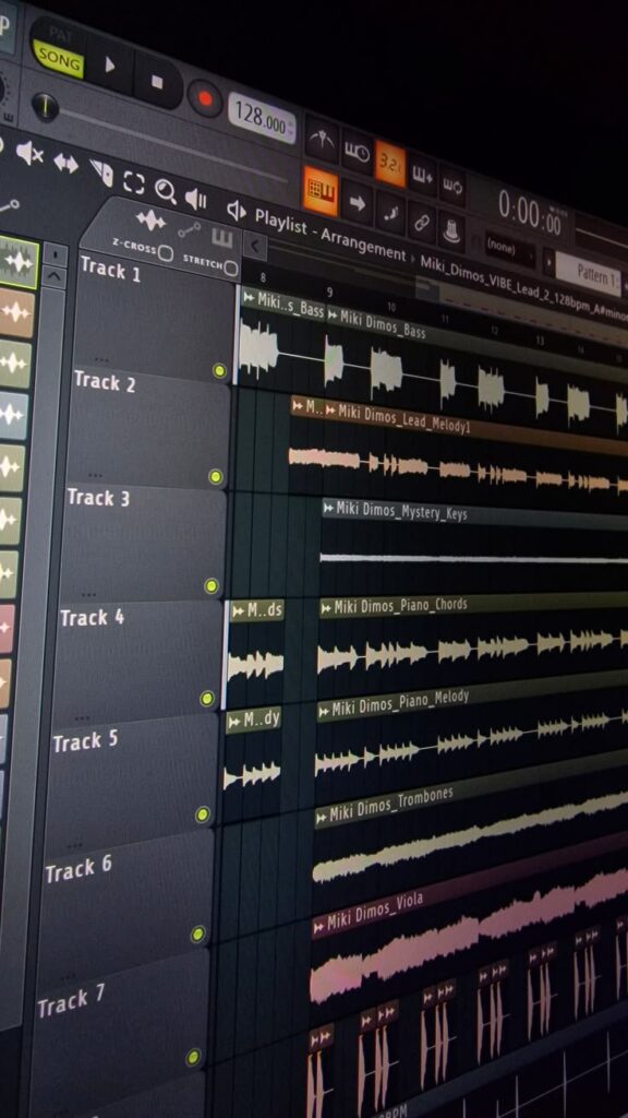 Music production project in a DAW at Mindwork School of Music for audio editing, mixing, and sound engineering.
